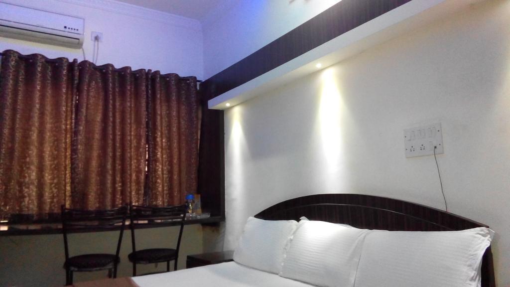 Hotel Richmond Residency Бангалор Екстериор снимка