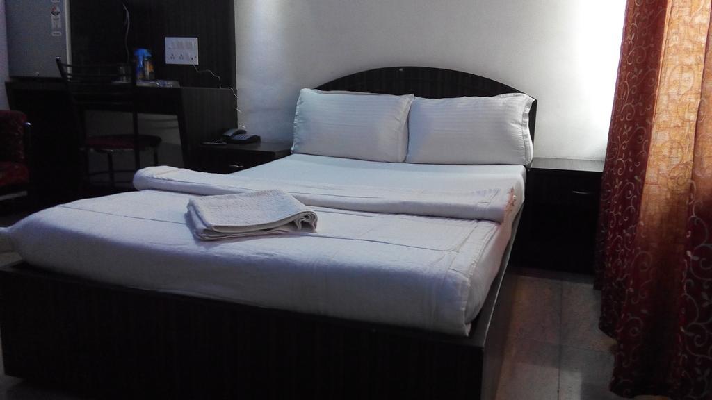 Hotel Richmond Residency Бангалор Екстериор снимка