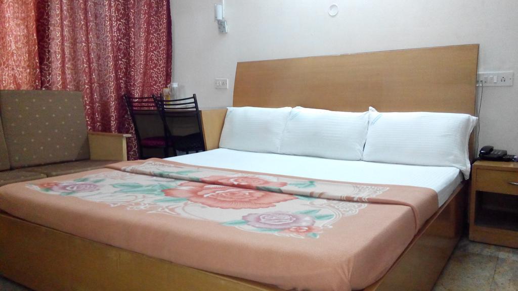 Hotel Richmond Residency Бангалор Екстериор снимка