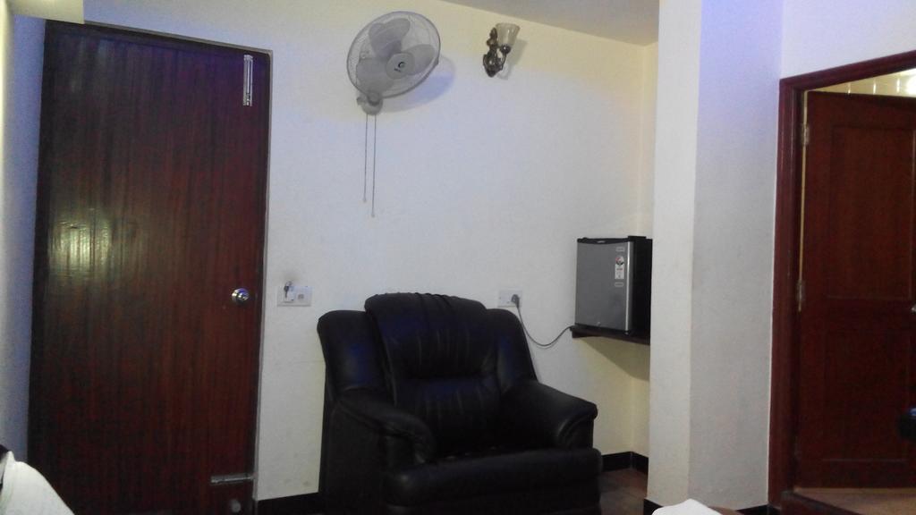 Hotel Richmond Residency Бангалор Стая снимка