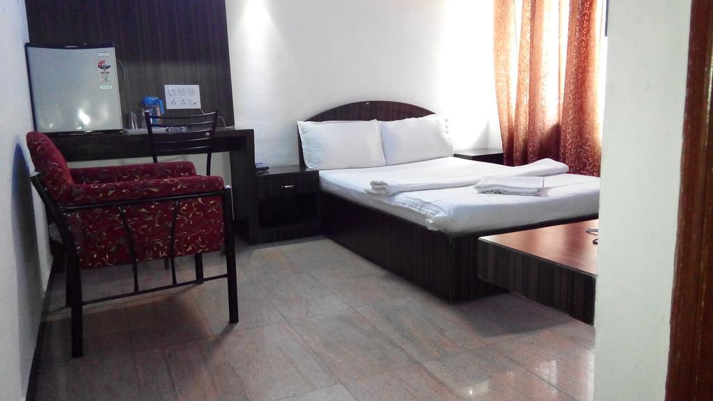 Hotel Richmond Residency Бангалор Стая снимка